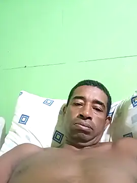 Snapshot of juniordotado87 chatting on 12.22.25 juniordotado87 online show from 12.22.25