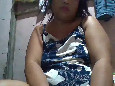 Snapshot of xxmysweetpinayy69 chatting on 11.11.25 xxmysweetpinayy69 online show from 11.11.25