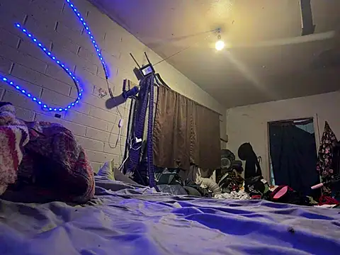 Snapshot of PiratingAqua chatting on 03.11.26 PiratingAqua online show from 03.11.26