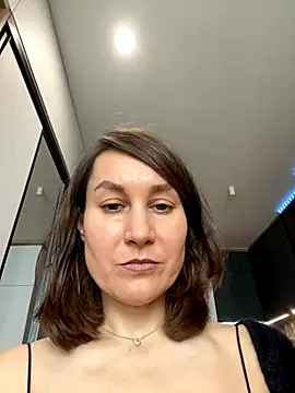 AliceLili online show from 10.26.25