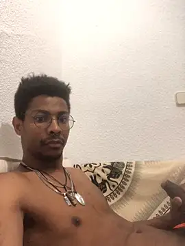 Albert Madrid online show from 11.29.25