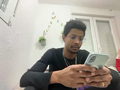 Albert Madrid online show from 02.05.26