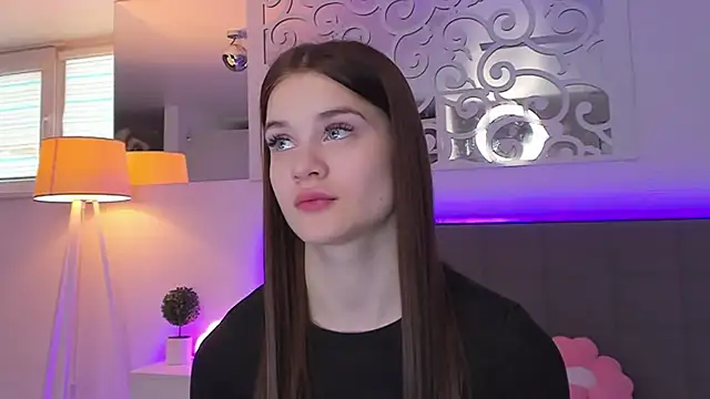 LuisaClover online show from 03.07.26