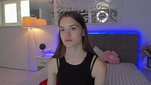 LuisaClover online show from 07.25.26