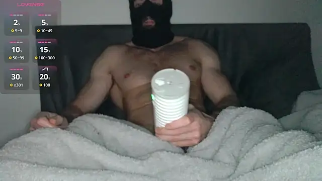 Snapshot of Masked_Bull38_Uk chatting on 12.02.25 Masked Bull38 Uk online show from 12.02.25