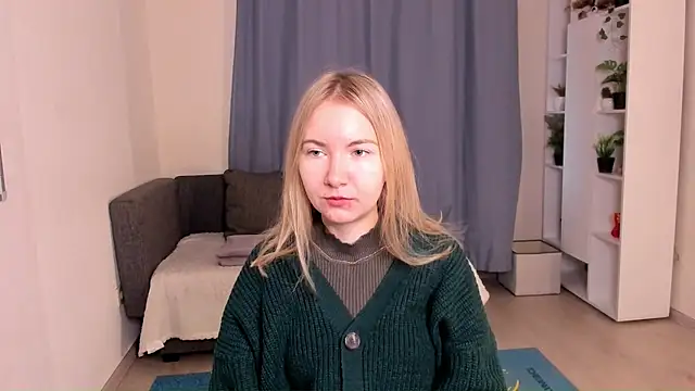 Snapshot of CathyHeximer chatting on 11.17.25 CathyHeximer online show from 11.17.25