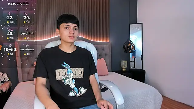 Maxii18  online show from 11.12.25