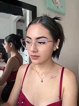 IslaCole online show from 11.12.25