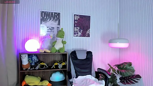 Snapshot of lexirouge__ chatting on 11.04.25 lexirouge online show from 11.04.25