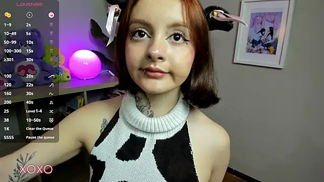 Snapshot of lexirouge__ chatting on 11.13.25 lexirouge online show from 11.13.25