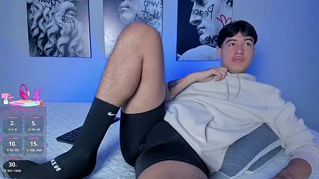 Snapshot of PabloCast_ chatting on 12.16.25 PabloCast online show from 12.16.25