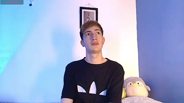 Snapshot of Erick_Taylor3 chatting on 06.07.26 Erick Taylor3 online show from 06.07.26