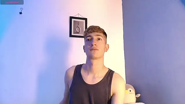 Snapshot of Erick_Taylor3 chatting on 06.11.26 Erick Taylor3 online show from 06.11.26