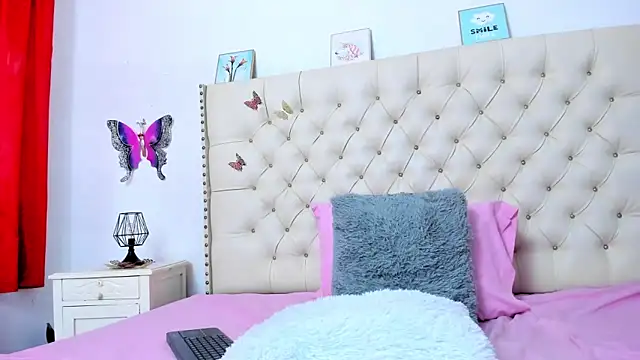 Snapshot of celena_wonder chatting on 11.26.25 celena wonder online show from 11.26.25