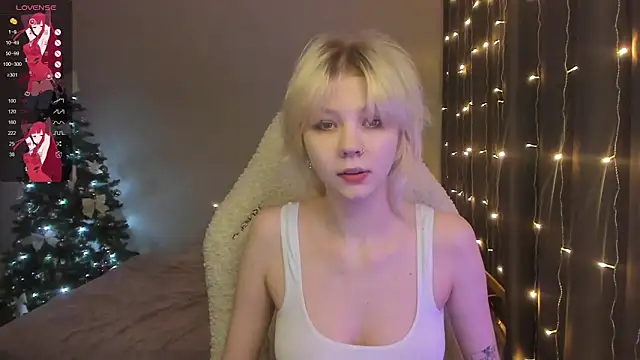 Snapshot of TenderTwos chatting on 12.13.25 TenderTwos online show from 12.13.25