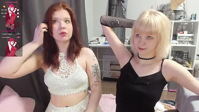 Snapshot of TenderTwos chatting on 03.29.26 TenderTwos online show from 03.29.26