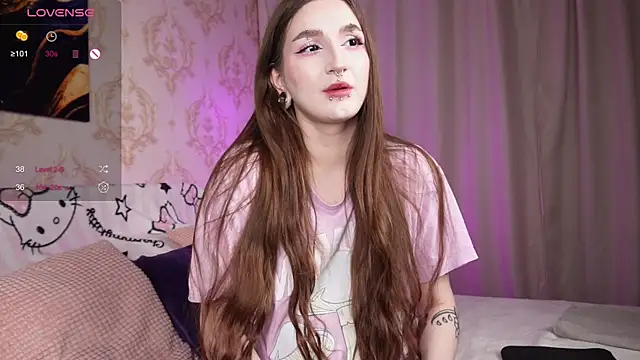 Snapshot of Wilder_Wein chatting on 11.21.25 Wilder Wein online show from 11.21.25