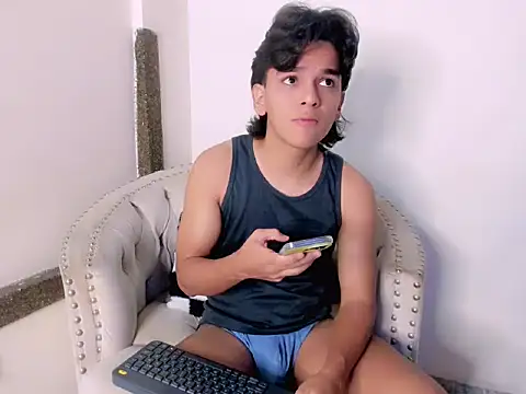 Snapshot of Salomon_Mendoza chatting on 12.16.25 Salomon Mendoza online show from 12.16.25