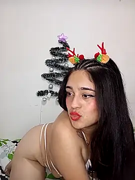 Snapshot of dess-3425 chatting on 12.17.25 dess-3425 online show from 12.17.25