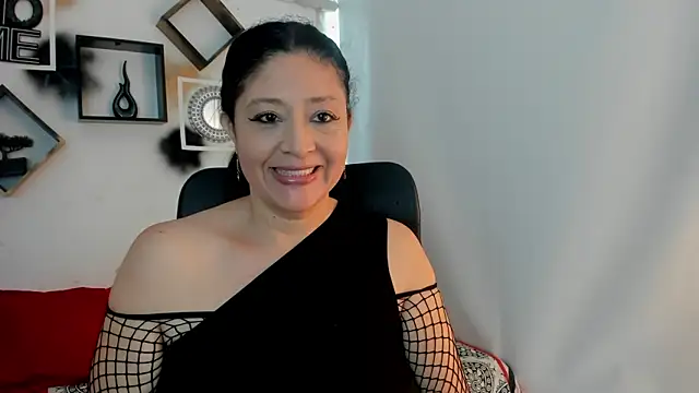 Snapshot of tatis_sofia chatting on 12.05.25 tatis sofia online show from 12.05.25