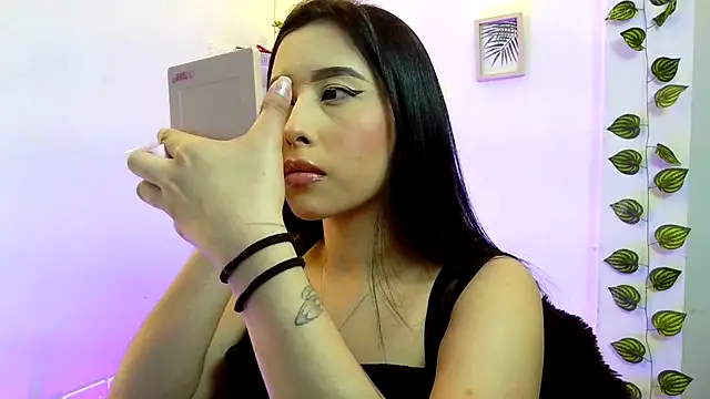 Snapshot of melissa__dolce chatting on 10.23.25 melissa dolce online show from 10.23.25