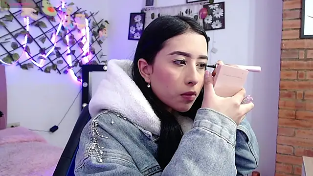 Snapshot of melissa__dolce chatting on 10.27.25 melissa dolce online show from 10.27.25