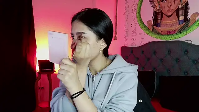 Snapshot of melissa__dolce chatting on 12.03.25 melissa dolce online show from 12.03.25