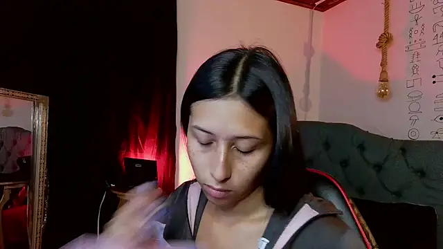 Snapshot of melissa__dolce chatting on 06.11.26 melissa dolce online show from 06.11.26