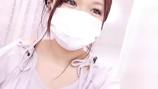 Snapshot of HIMEKAxx chatting on 11.27.25 HIMEKAxx online show from 11.27.25