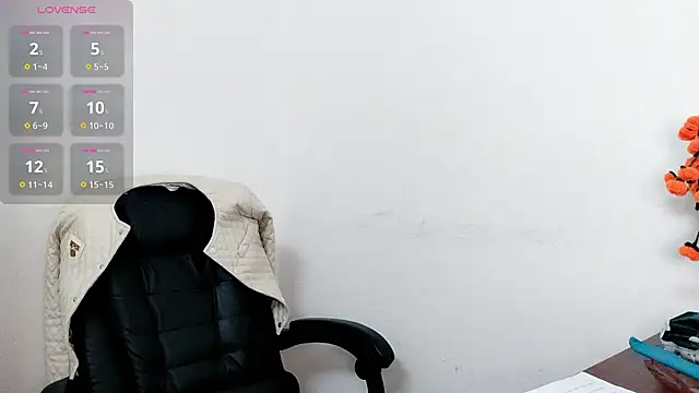 Ella-61 online show from 11.11.25