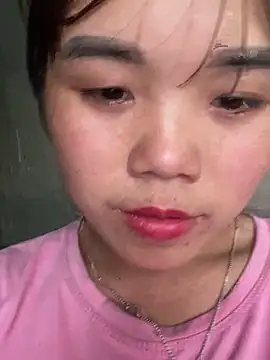 Snapshot of nachi-baby chatting on 10.29.25 nachi-baby online show from 10.29.25