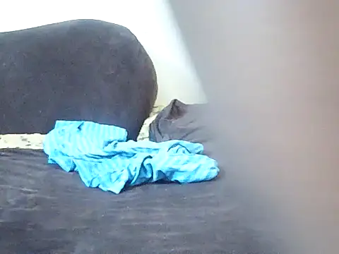 noluthandozuma online show from 10.29.25