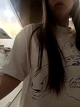 LunaDreeam online show from 11.23.25