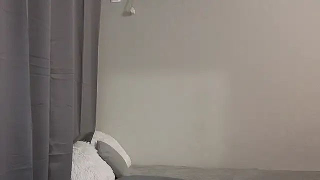 Snapshot of Oliver_star_boy_ chatting on 11.03.25 Oliver star boy online show from 11.03.25