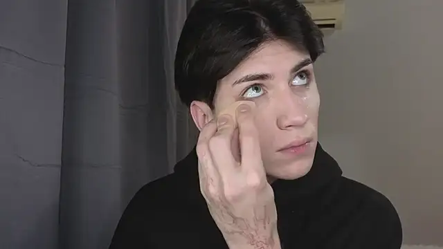 Snapshot of Oliver_star_boy_ chatting on 11.20.25 Oliver star boy online show from 11.20.25