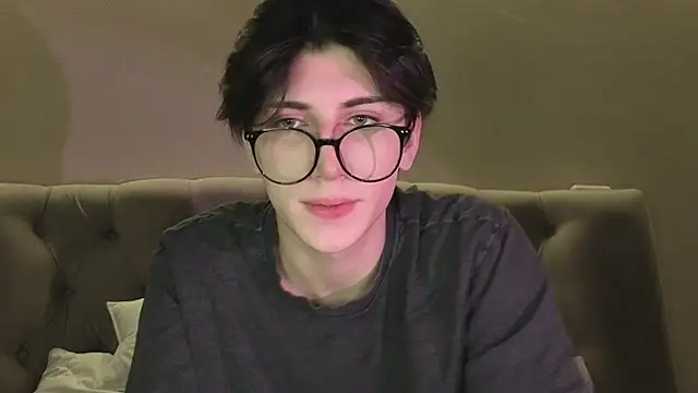 Oliver star boy  online show from 02.12.26