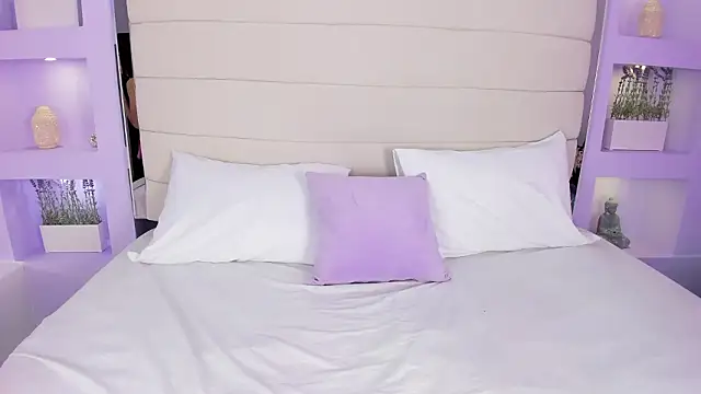 AmyColman  online show from 02.02.26