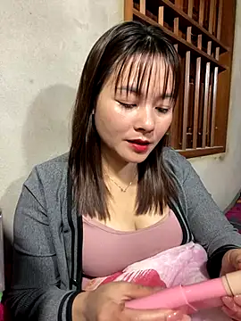 Snapshot of Star_fruit chatting on 12.05.25 Star fruit online show from 12.05.25