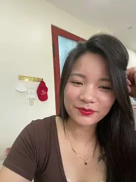 Bee Yellow00 online show from 07.01.26