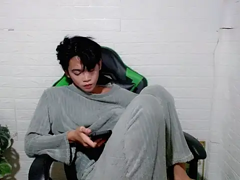 AsianCuteGuy21 online show from 04.05.26