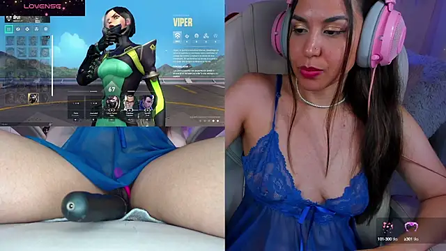 Snapshot of VenusIsLove_ chatting on 12.08.24 VenusIsLove online show from 12.08.24