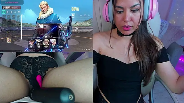 Snapshot of VenusIsLove_ chatting on 03.16.25 VenusIsLove online show from 03.16.25