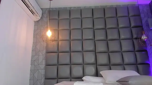 dannavelvet online show from 11.26.25