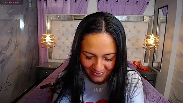 Melissa-roberts online show from 11.21.25