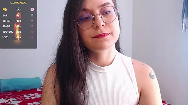 Snapshot of Vicky_cristinax chatting on 11.10.25 Vicky cristinax online show from 11.10.25