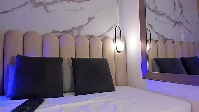 Snapshot of Vittoria__rossi chatting on 11.19.25 Vittoria rossi online show from 11.19.25