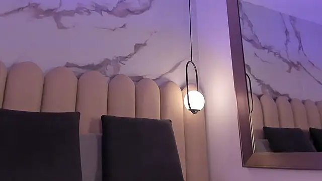 Snapshot of Vittoria__rossi chatting on 12.20.25 Vittoria rossi online show from 12.20.25