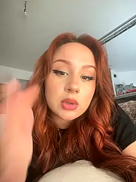 Snapshot of katerina017 chatting on 10.24.25 katerina017 online show from 10.24.25