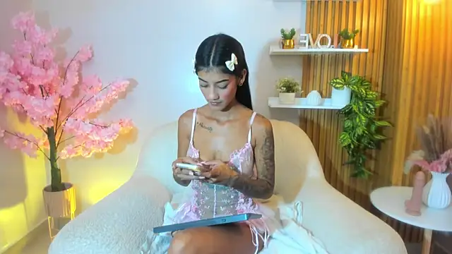 milkybaby  online show from 12.03.25