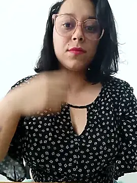 Caroline-17 online show from 11.10.25